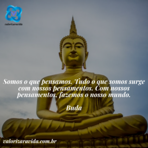 estátua de buda dourada.